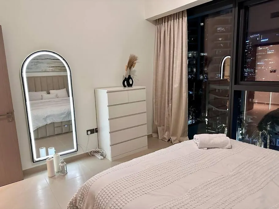 Burj Khalifa View - Modern 1Bdr Apartment Dubai 0*,